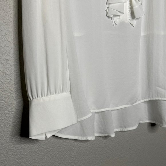 Chico's White Sheer Tunic Ruffles Around Neck Size 1 Or US M/8 - Picture 6 of 10